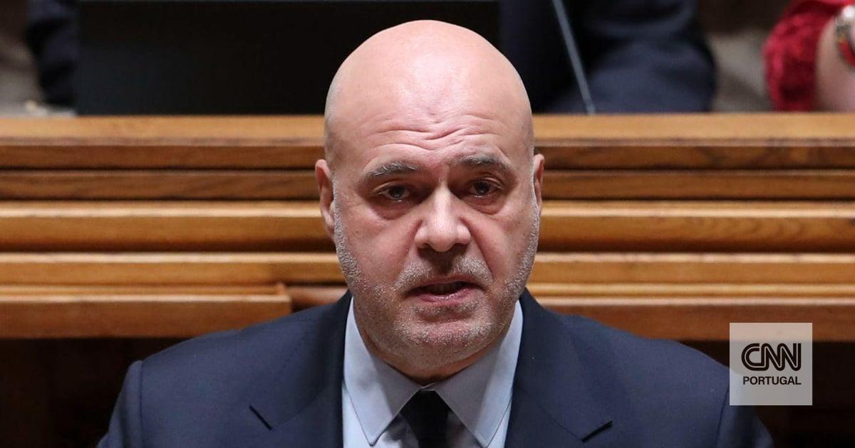 "A grande questão do mandato é ver se o Presidente Seguro deixou de ser socialista do PS"