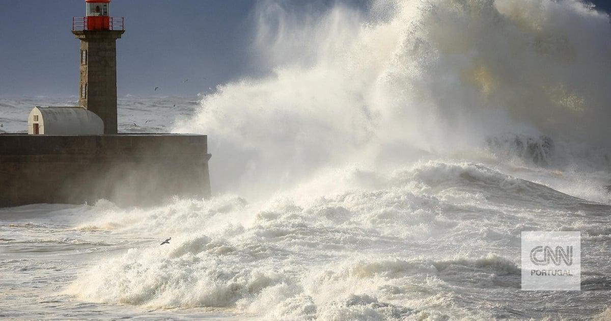 Agitação marítima coloca seis distritos sob aviso amarelo