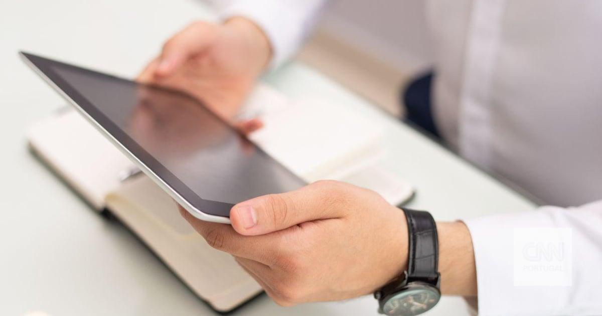 Governo assina contratos com acusado de corrupção