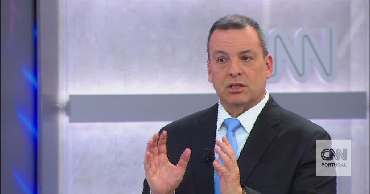 "É um mundo completamente diferente. A comunidade portuguesa de informações tem cerca de 500 pessoas, o Aman de Israel tem entre 20 e 30 mil homens"