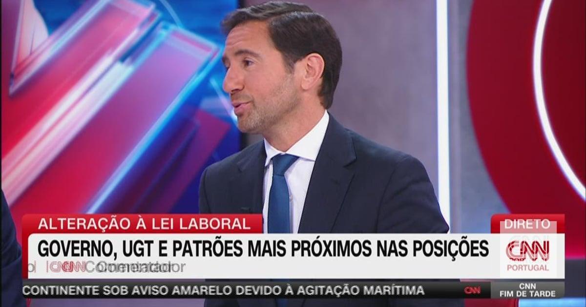 "Foi uma estratégia muito inteligente do Governo colocar-se fora das negociações da lei laboral e não abrir totalmente o diálogo" aos sindicatos