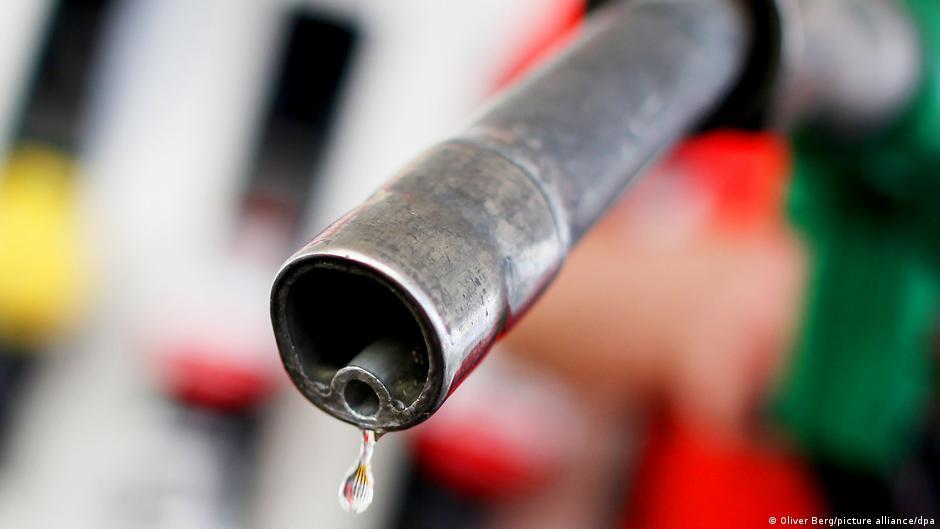 Aumento no preço dos combustíveis "asfixia" moçambicanos