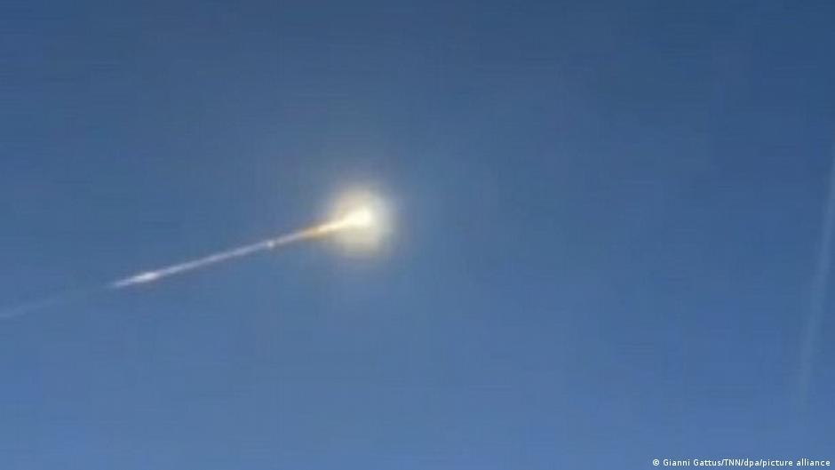 Germany: Meteorite punches through a house in Koblenz