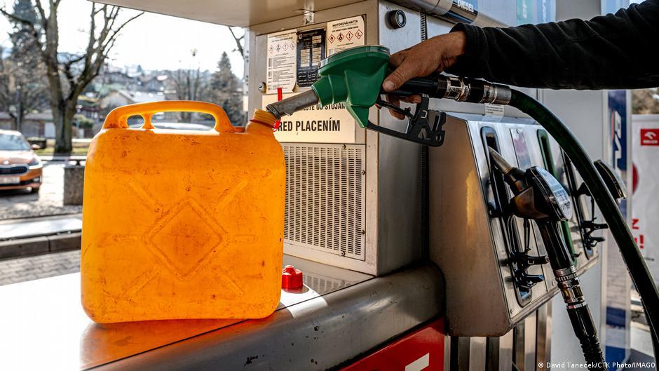 Iran war: Oil prices jump as Iran steps up shipping attacks