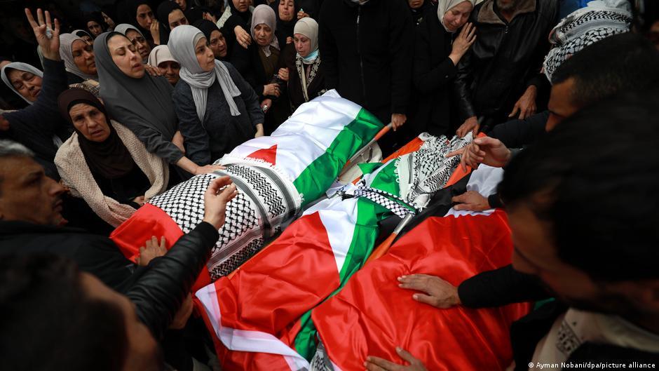 Israeli troops kill 4 in Palestinian family in West Bank